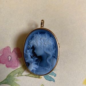 Solid 14K Yellow Gold Blue Agate Gem Carved Italian Cameo” FlowerGirl Fairy”.